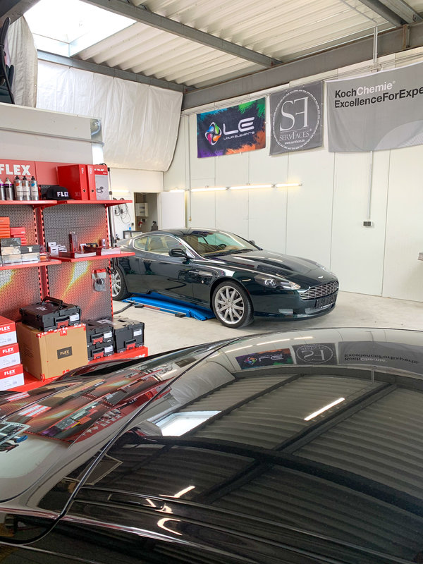Aston Martin Fahrzeugpflege Nettetal Fahrzeugaufbereitunng